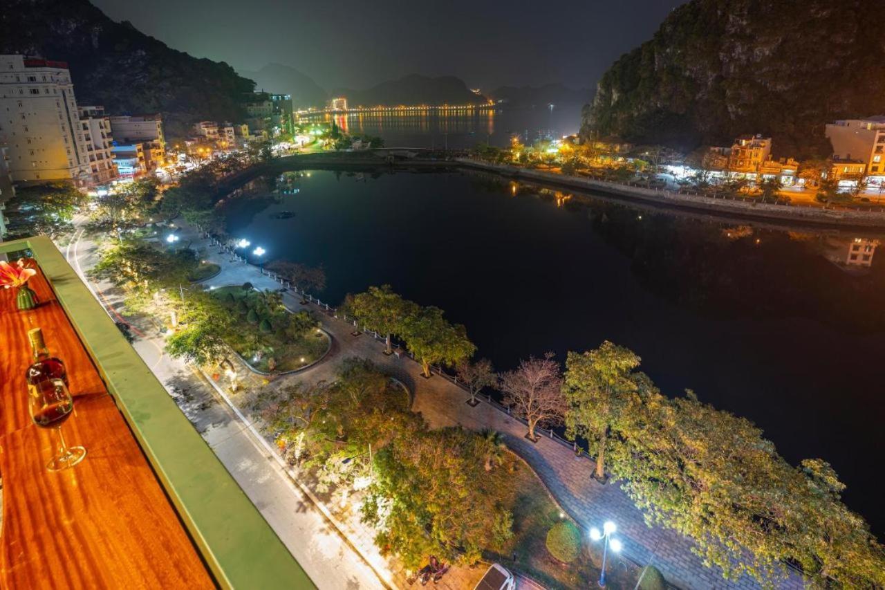 Aroma Cat Ba Sea View Hotel Chan Chau エクステリア 写真