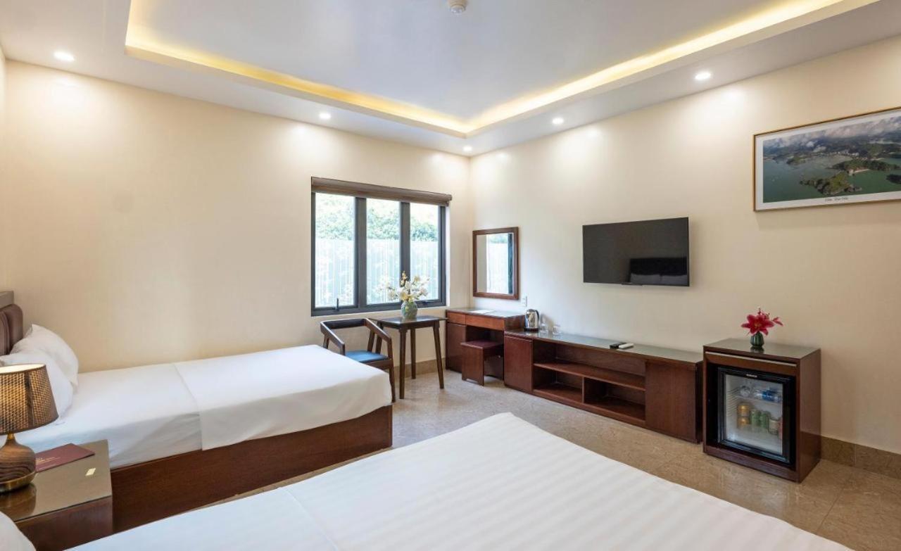 Aroma Cat Ba Sea View Hotel Chan Chau エクステリア 写真