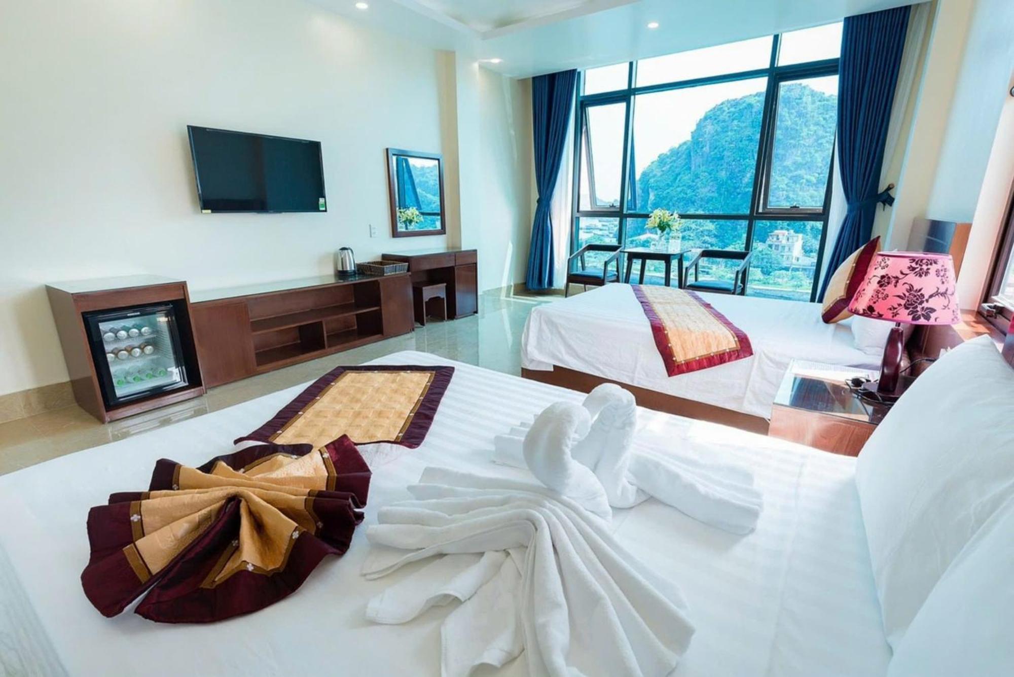 Aroma Cat Ba Sea View Hotel Chan Chau エクステリア 写真
